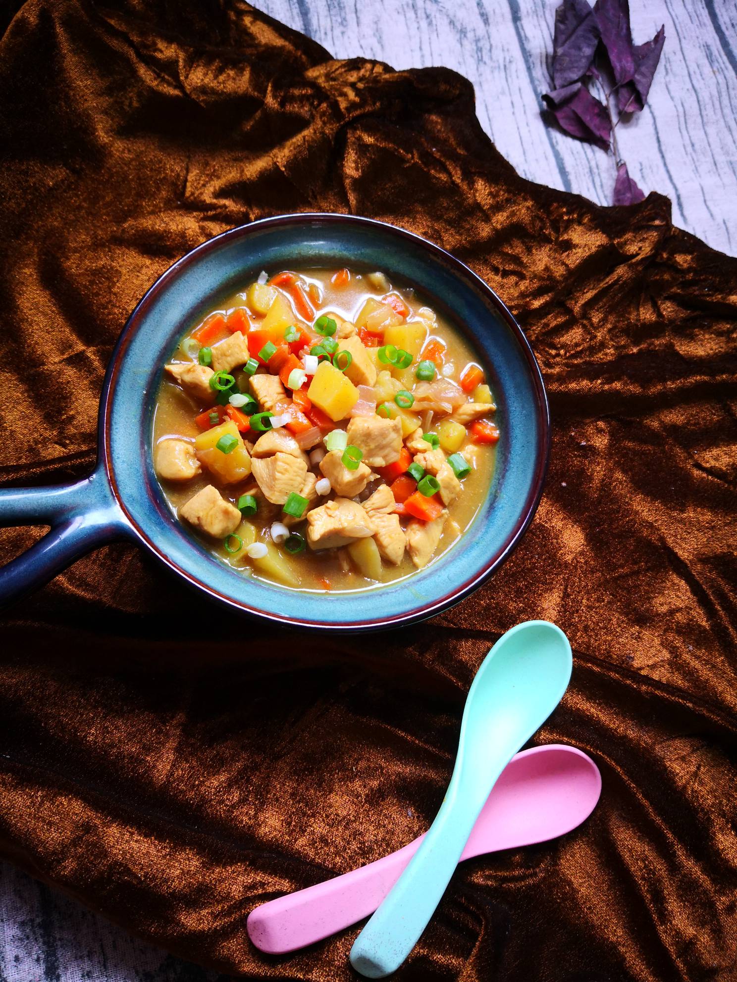 咖喱雞胸肉的做法-咖喱味炒菜譜