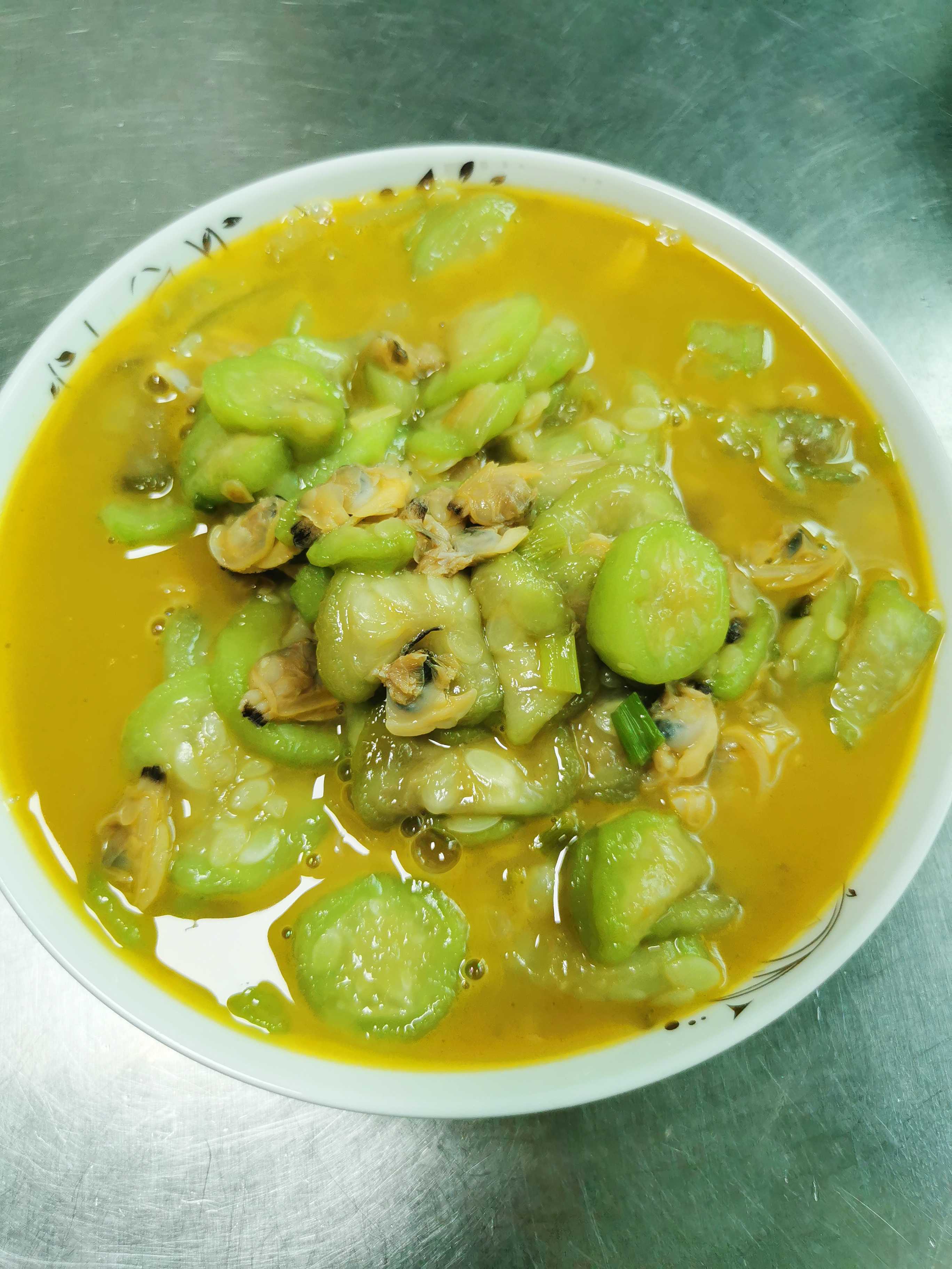絲瓜炒蛤蜊肉的做法-家常味炒菜譜-易網(wǎng)健康養(yǎng)生網(wǎng) 絲瓜炒蛤蜊肉的做法-家常味炒菜譜