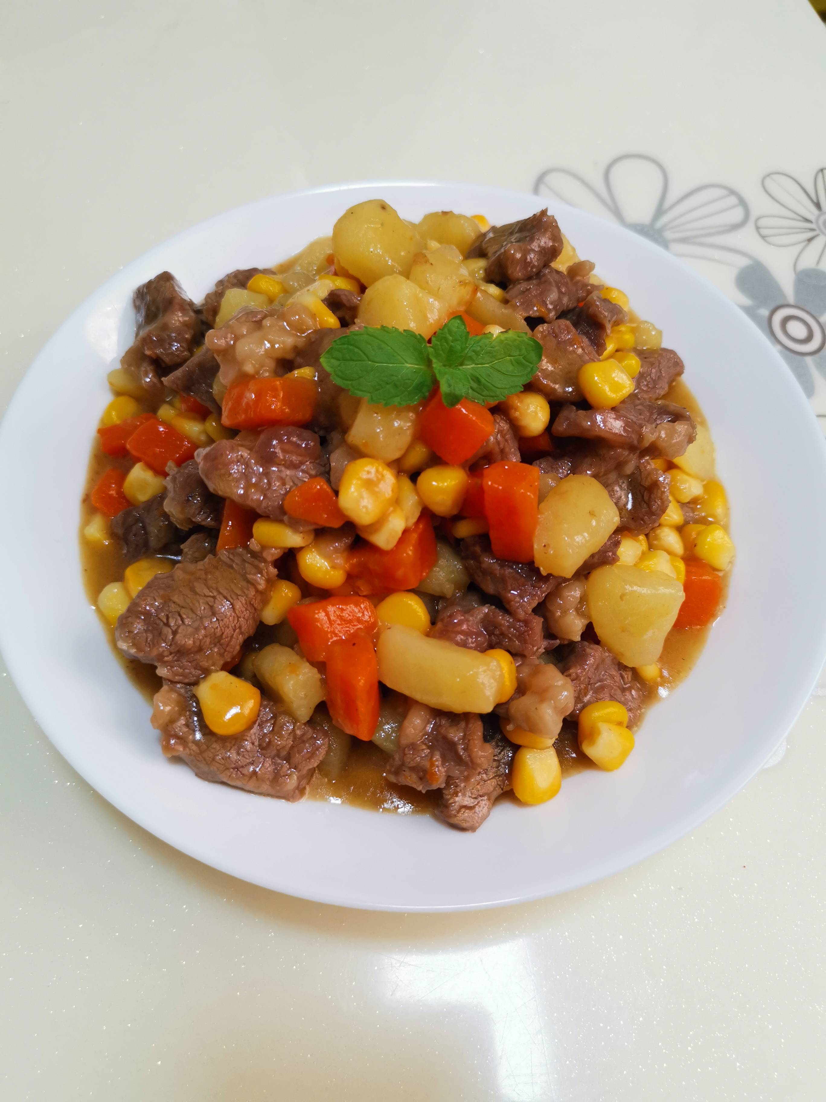 胡蘿卜土豆牛肉的做法-家常味炒菜譜-易網(wǎng)健康養(yǎng)生網(wǎng) 胡蘿卜土豆牛肉的做法-家常味炒菜譜