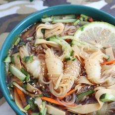 涼拌魔芋絲，清爽爽口超開胃的作法-家常味拌食譜