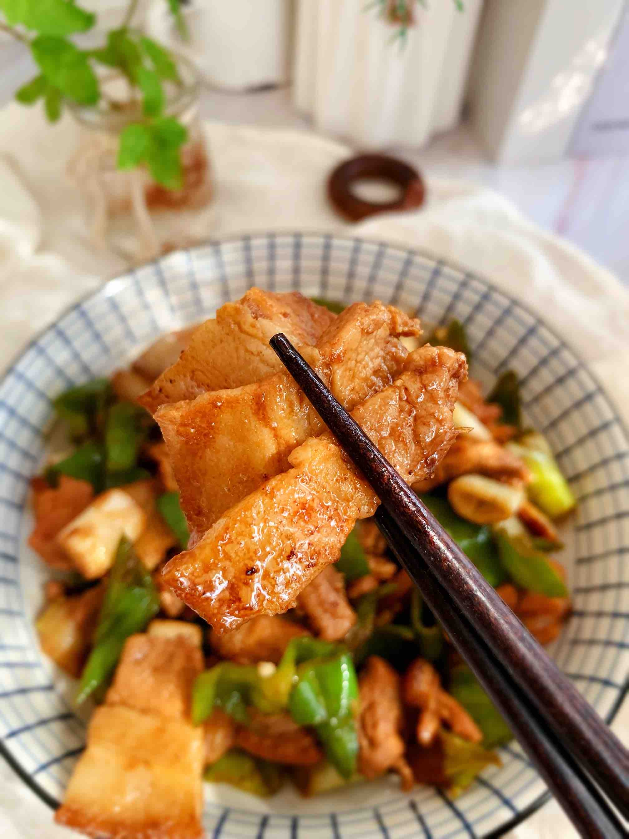 超下飯的家常版辣椒炒肉的做法-香辣味炒菜譜-易網健康養生網 超下飯的家常版辣椒炒肉的做法-香辣味炒菜譜