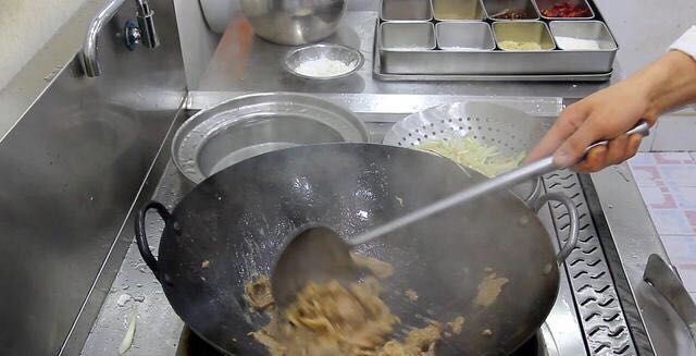 蔥爆羊肉，秋季滋補佳品的做法-家常味炒菜譜