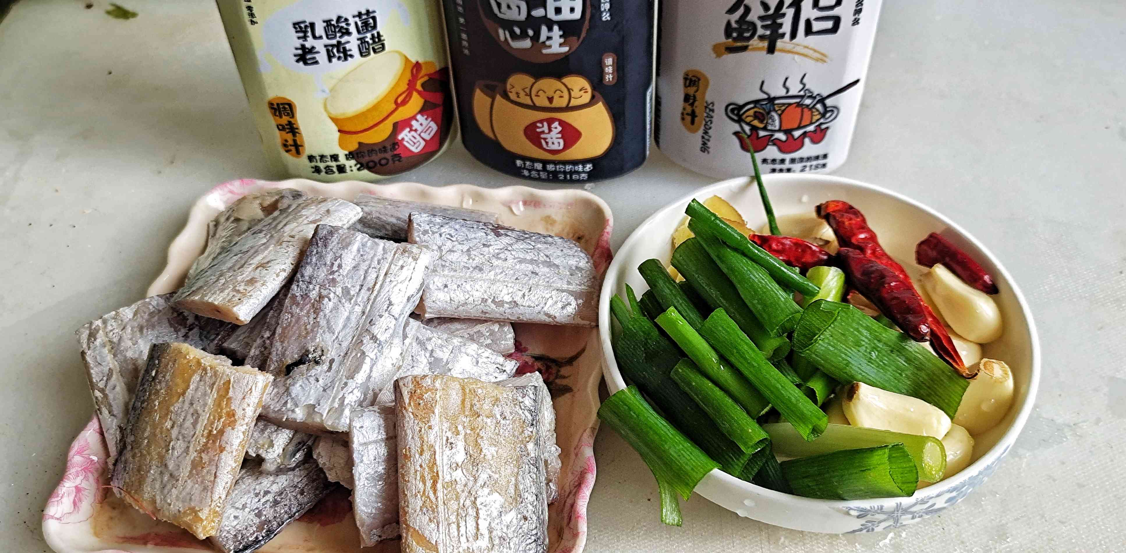 帶魚好吃的經典做法…糖醋帶魚的做法-酸甜味燒菜譜
