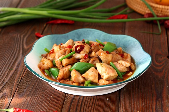 辣炒饞嘴雞的做法-麻辣味炒菜譜-易網(wǎng)健康養(yǎng)生網(wǎng) 辣炒饞嘴雞的做法-麻辣味炒菜譜