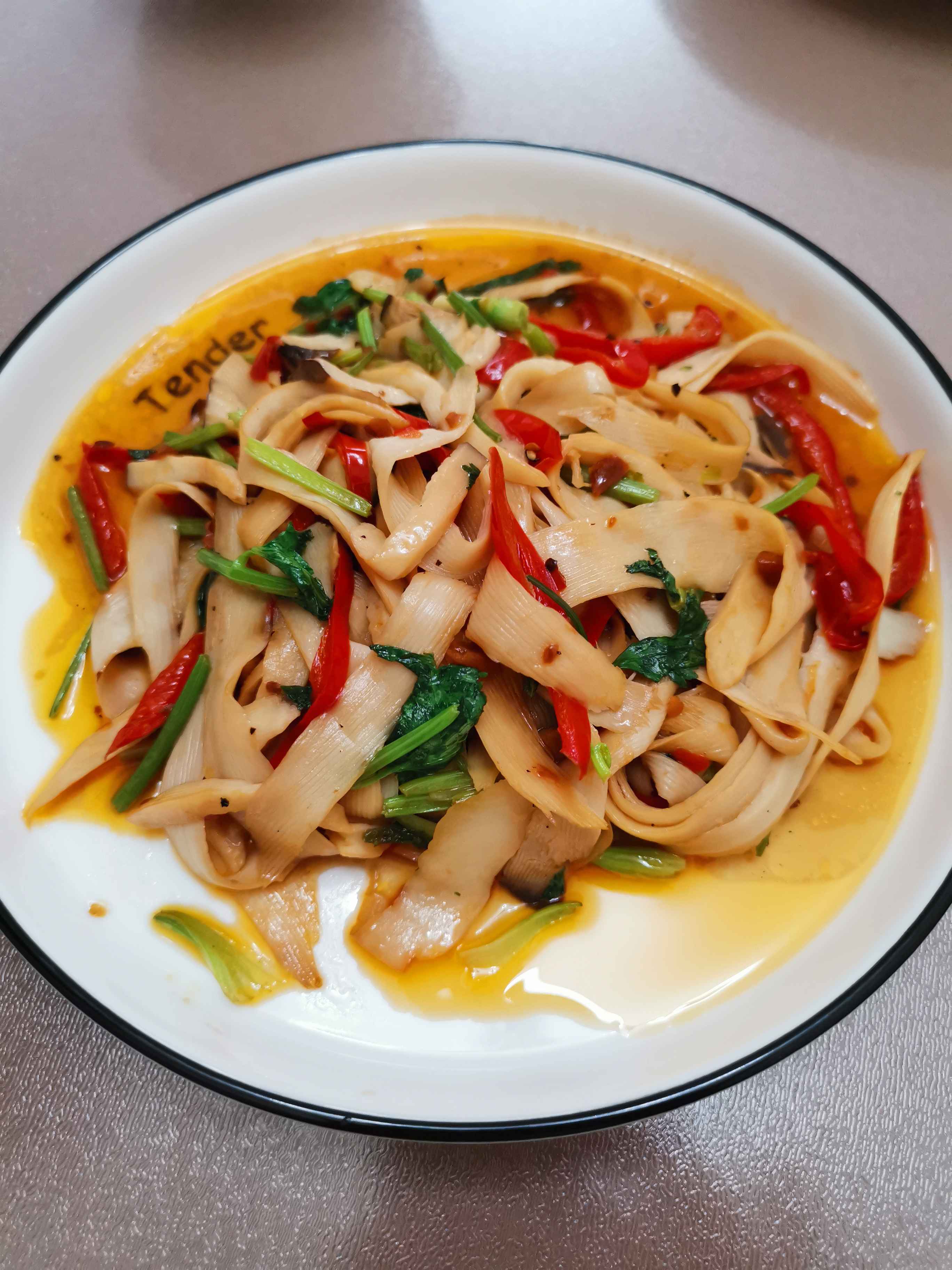 涼拌杏鮑菇的做法-酸辣味拌菜譜-易網(wǎng)健康養(yǎng)生網(wǎng) 涼拌杏鮑菇的做法-酸辣味拌菜譜