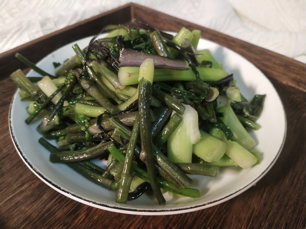 清炒紅菜苔的做法-家常味炒菜譜-易網(wǎng)健康養(yǎng)生網(wǎng) 清炒紅菜苔的做法-家常味炒菜譜