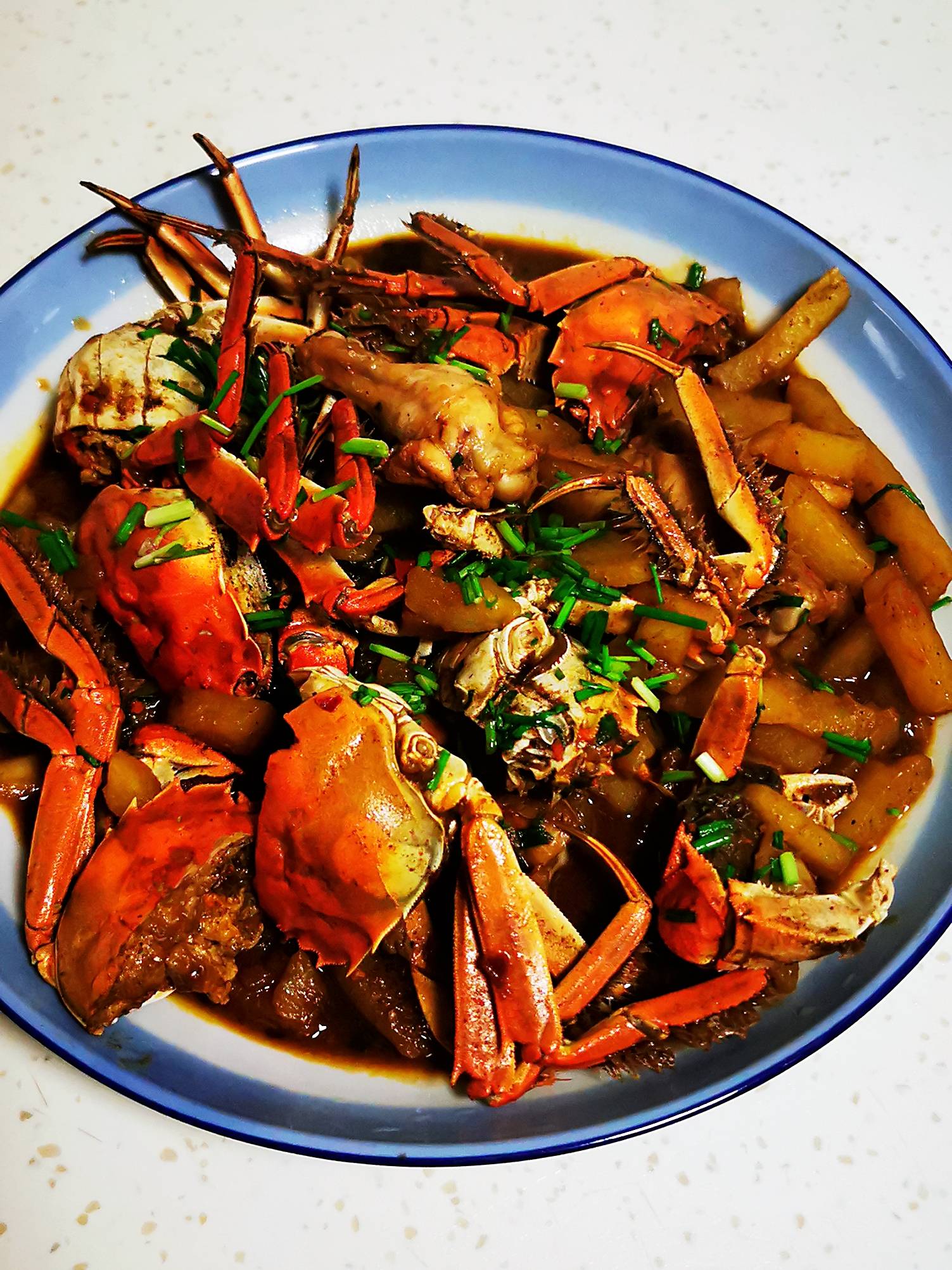 土豆燉河蟹的做法-麻辣味燒菜譜-易網(wǎng)健康養(yǎng)生網(wǎng) 土豆燉河蟹的做法-麻辣味燒菜譜