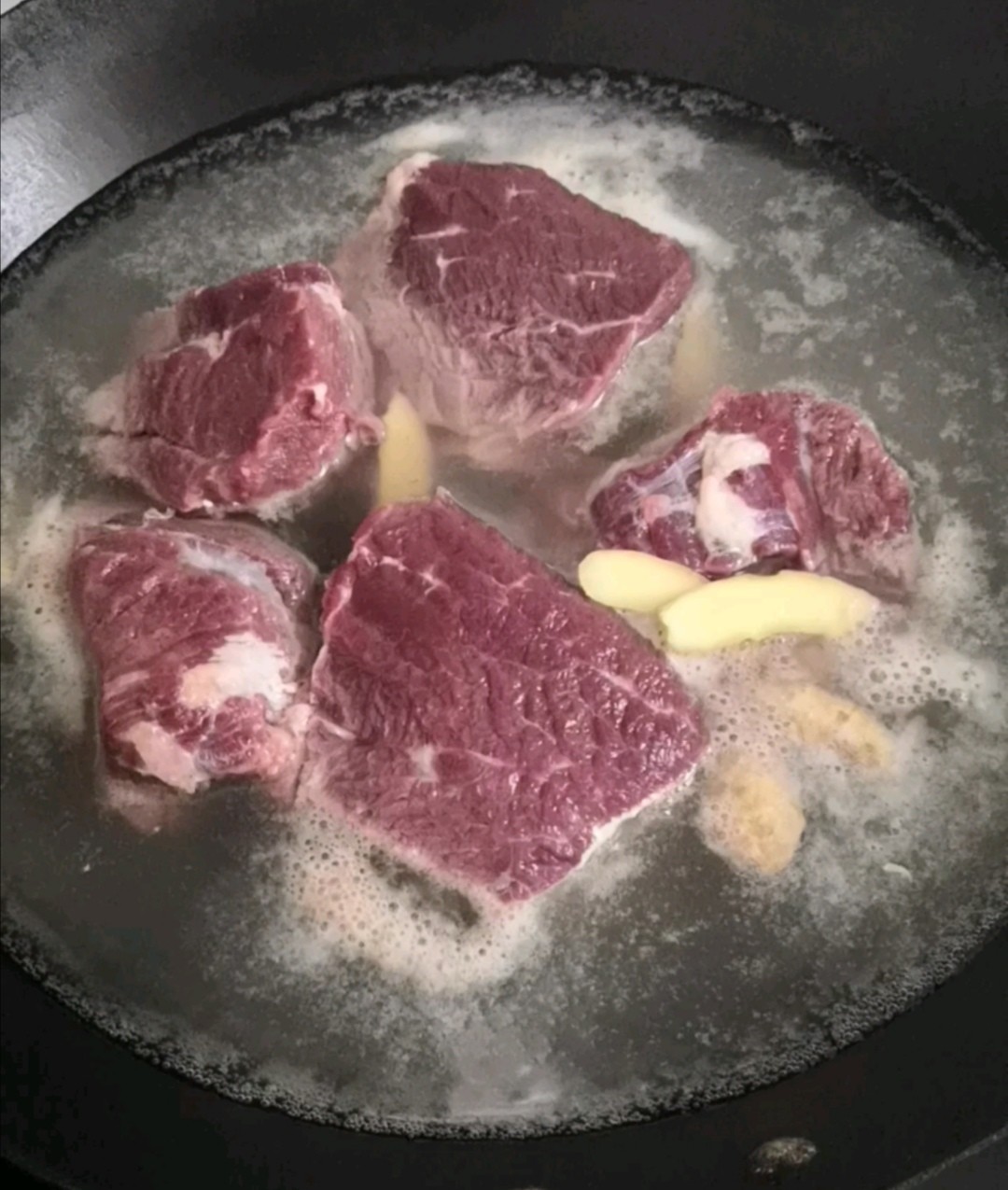 五香鹵牛肉的做法-五香味鹵菜譜