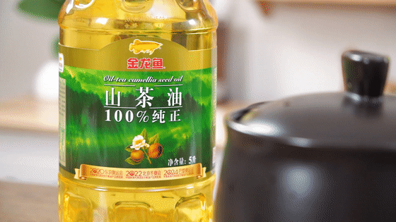 茶油燜雞【孔老師教做菜】的做法-家常味燜菜譜-易網健康養生網 茶油燜雞【孔老師教做菜】的做法-家常味燜菜譜