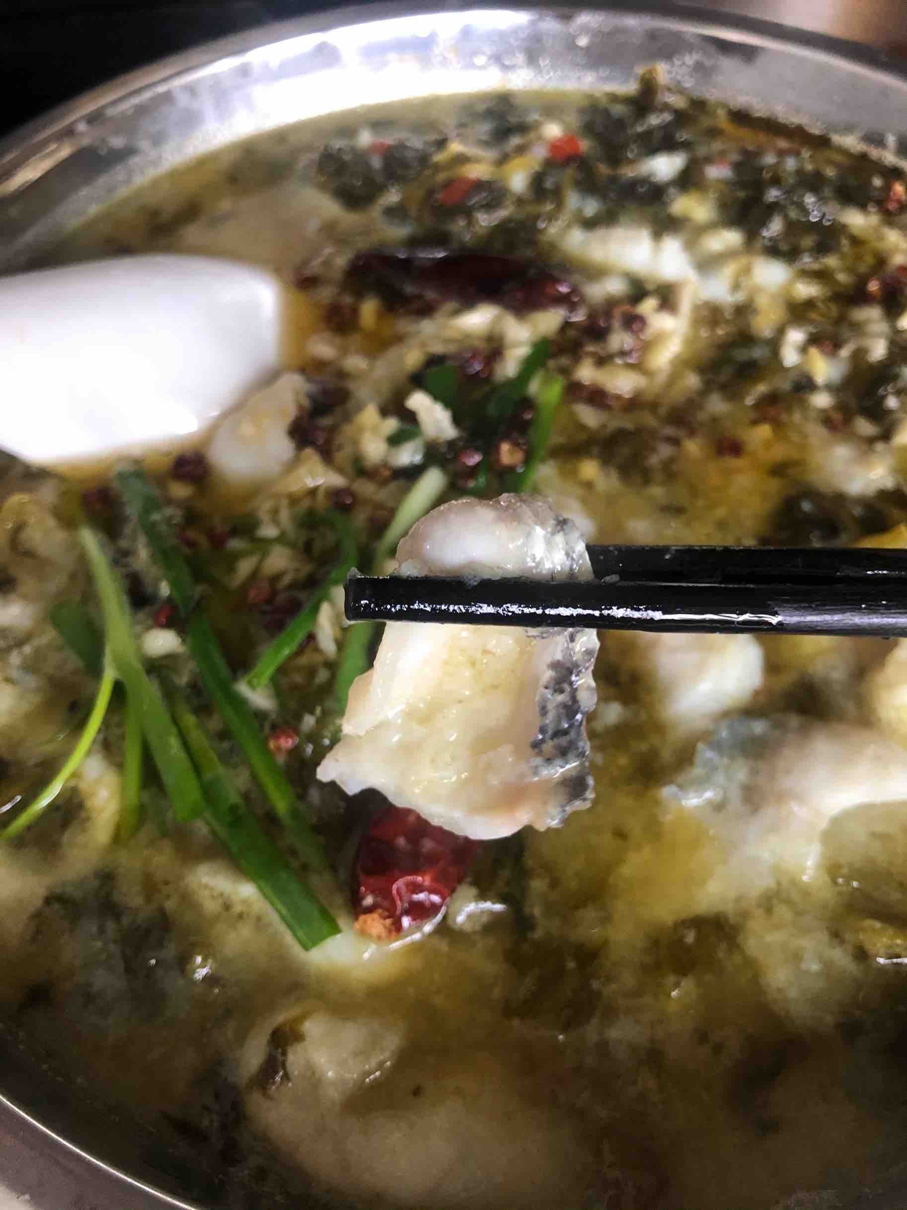 酸菜魚片的做法-酸辣味煮菜譜-易網健康養生網 酸菜魚片的做法-酸辣味煮菜譜