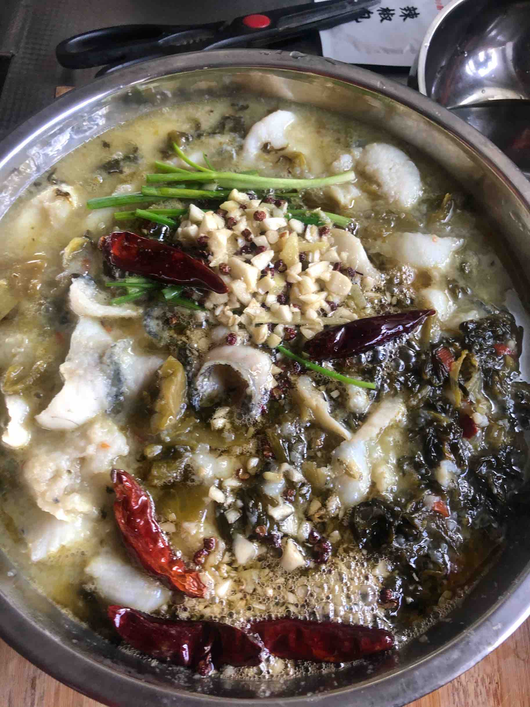 酸菜魚片的做法-酸辣味煮菜譜-易網健康養生網 酸菜魚片的做法-酸辣味煮菜譜