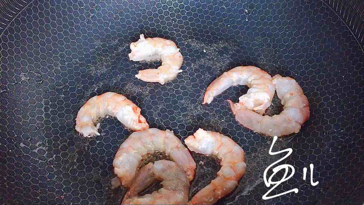 蝦仁和它一起炒，味道鮮美，做法簡(jiǎn)單，廚房小白也能做的好！的做法-咸鮮味炒菜譜