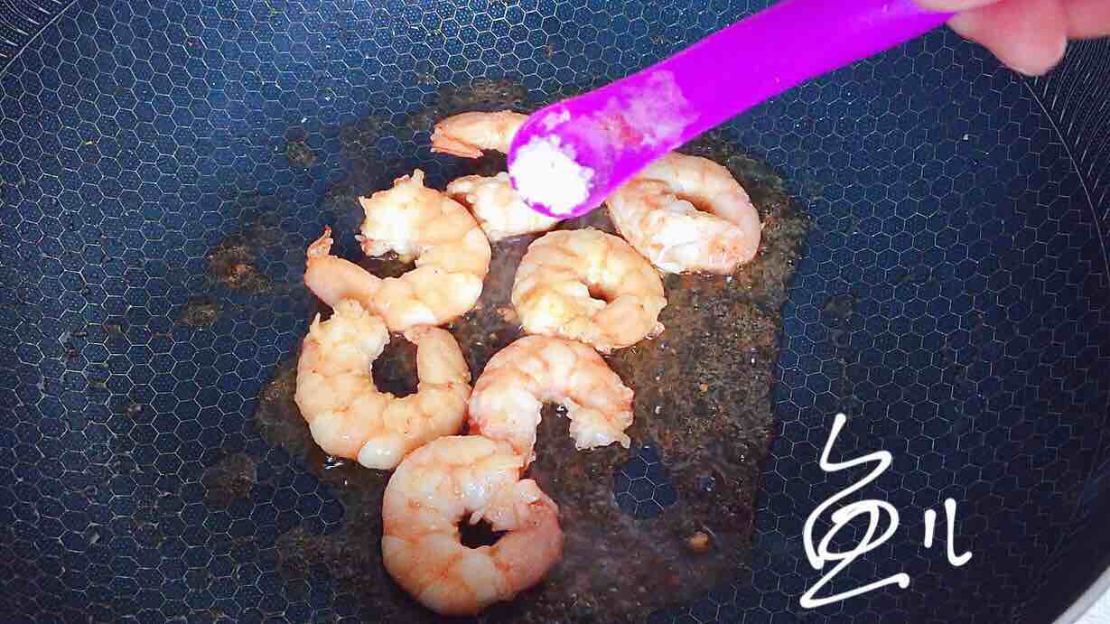 蝦仁和它一起炒，味道鮮美，做法簡(jiǎn)單，廚房小白也能做的好！的做法-咸鮮味炒菜譜