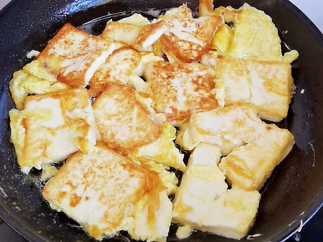 冬日暖胃家常菜－豆腐粉絲煲，葷素搭配，經(jīng)濟(jì)實(shí)惠又美味的做法-咸鮮味炒菜譜