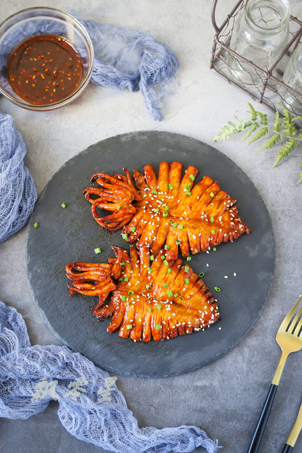 醬烤魷魚的做法-家常味烤菜譜-易網(wǎng)健康養(yǎng)生網(wǎng) 醬烤魷魚的做法-家常味烤菜譜