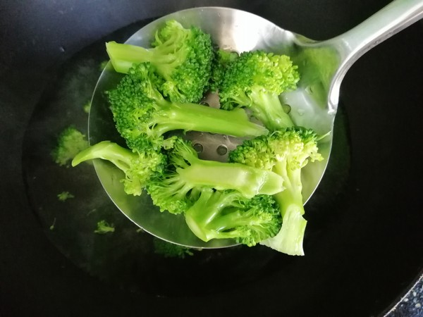 西藍花圣誕樹的做法-家常味蒸菜譜