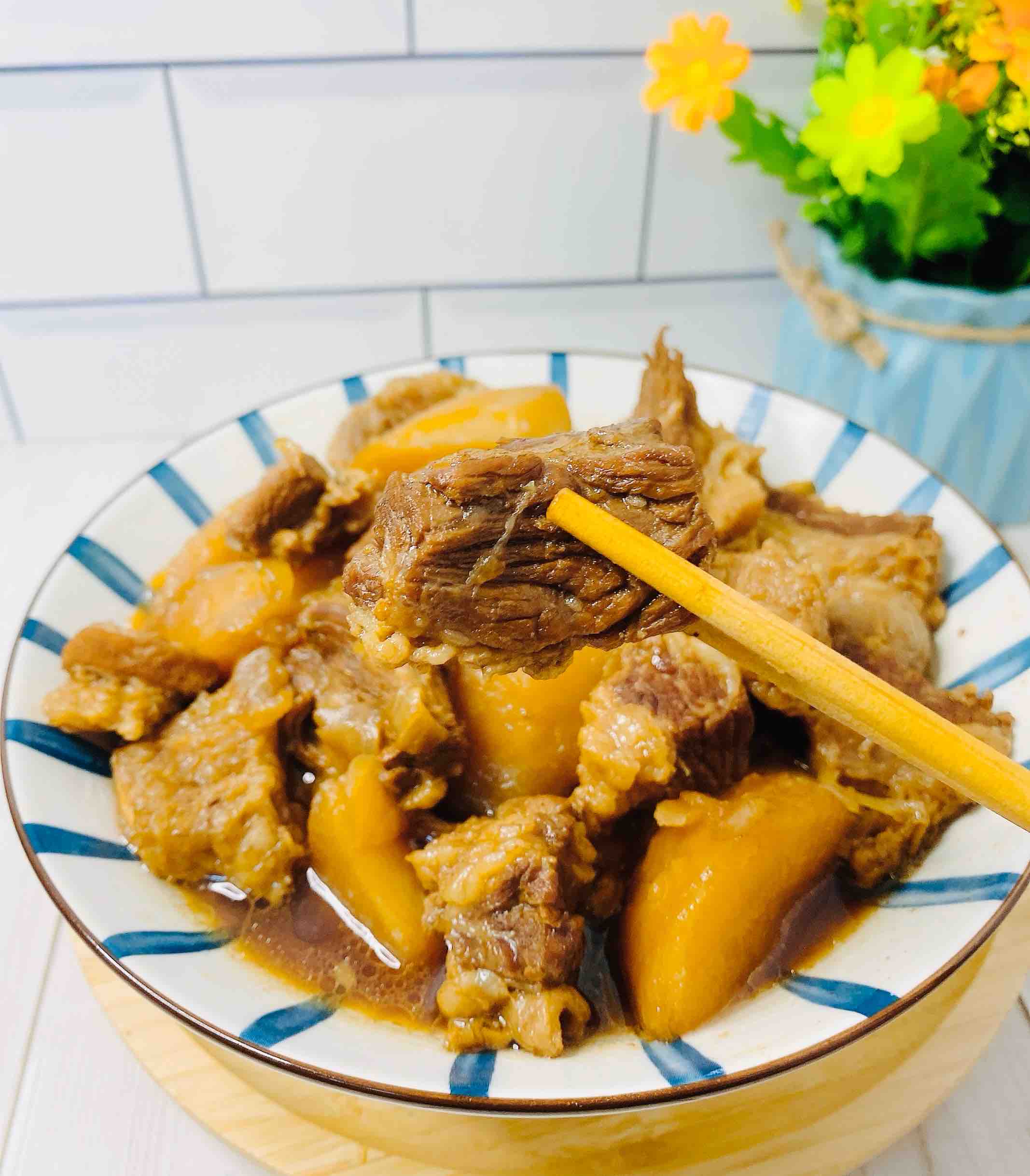 搞點宵夜778，老廣最愛的蘿卜燉牛腩，真香??的做法-家常味燉菜譜