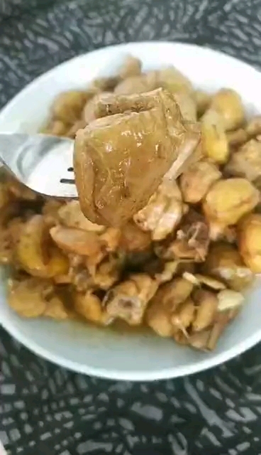 冬季,遇到這菜別錯過,軟爛鮮香又滋補的做法-家常味燉菜譜-易網(wǎng)健康養(yǎng)生網(wǎng) 冬季,遇到這菜別錯過,軟爛鮮香又滋補的做法-家常味燉菜譜