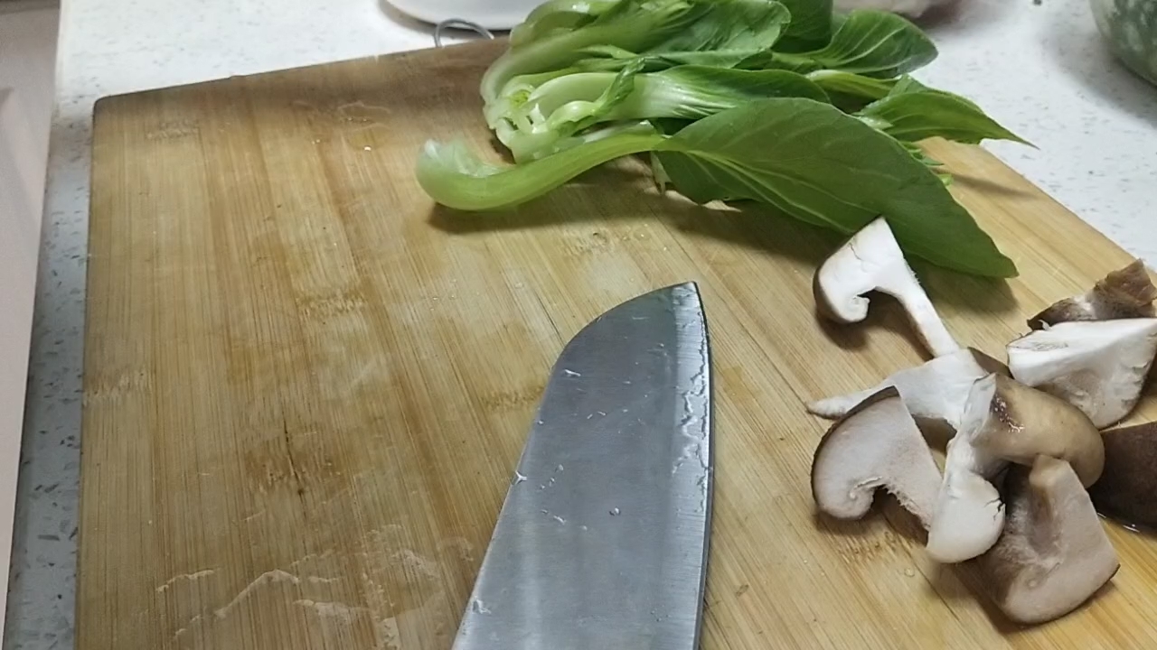 家常簡易缽缽雞拌菜的做法-咸鮮味煮菜譜-易網(wǎng)健康養(yǎng)生網(wǎng) 家常簡易缽缽雞拌菜的做法-咸鮮味煮菜譜