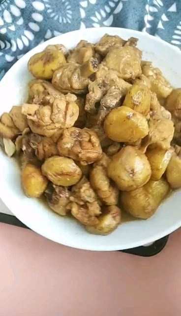冬季,遇到這菜別錯過,軟爛鮮香又滋補的做法-家常味燉菜譜-易網(wǎng)健康養(yǎng)生網(wǎng) 冬季,遇到這菜別錯過,軟爛鮮香又滋補的做法-家常味燉菜譜