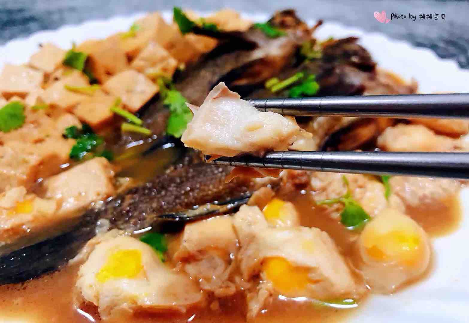 鵪鶉蛋豆腐燉黑魚的做法-咸鮮味燉菜譜