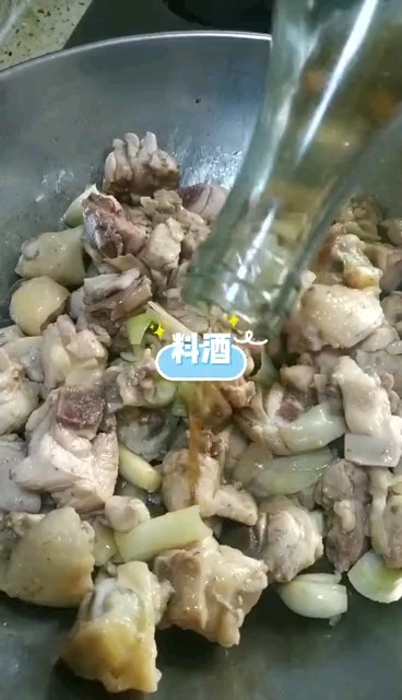 冬季，遇到這菜別錯過，軟爛鮮香又滋補的做法-家常味燉菜譜