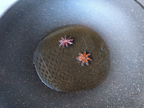 四鮮烤麩的做法-家常味燉菜譜