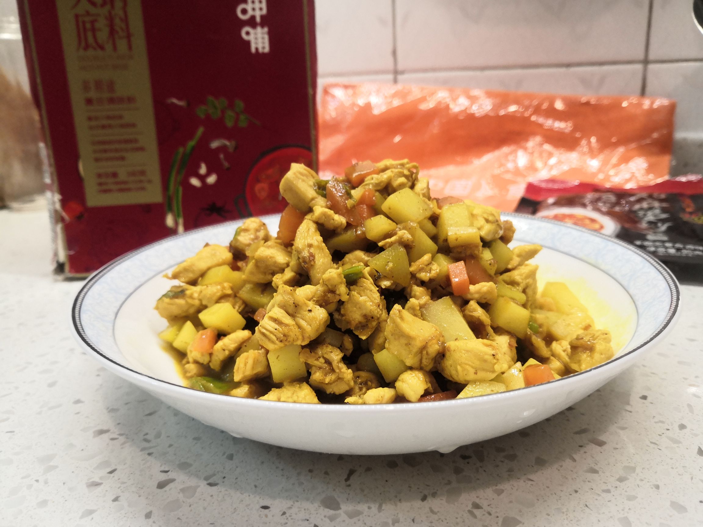 好吃的咖喱雞丁醬的做法-咖喱味煮菜譜-易網健康養生網 好吃的咖喱雞丁醬的做法-咖喱味煮菜譜