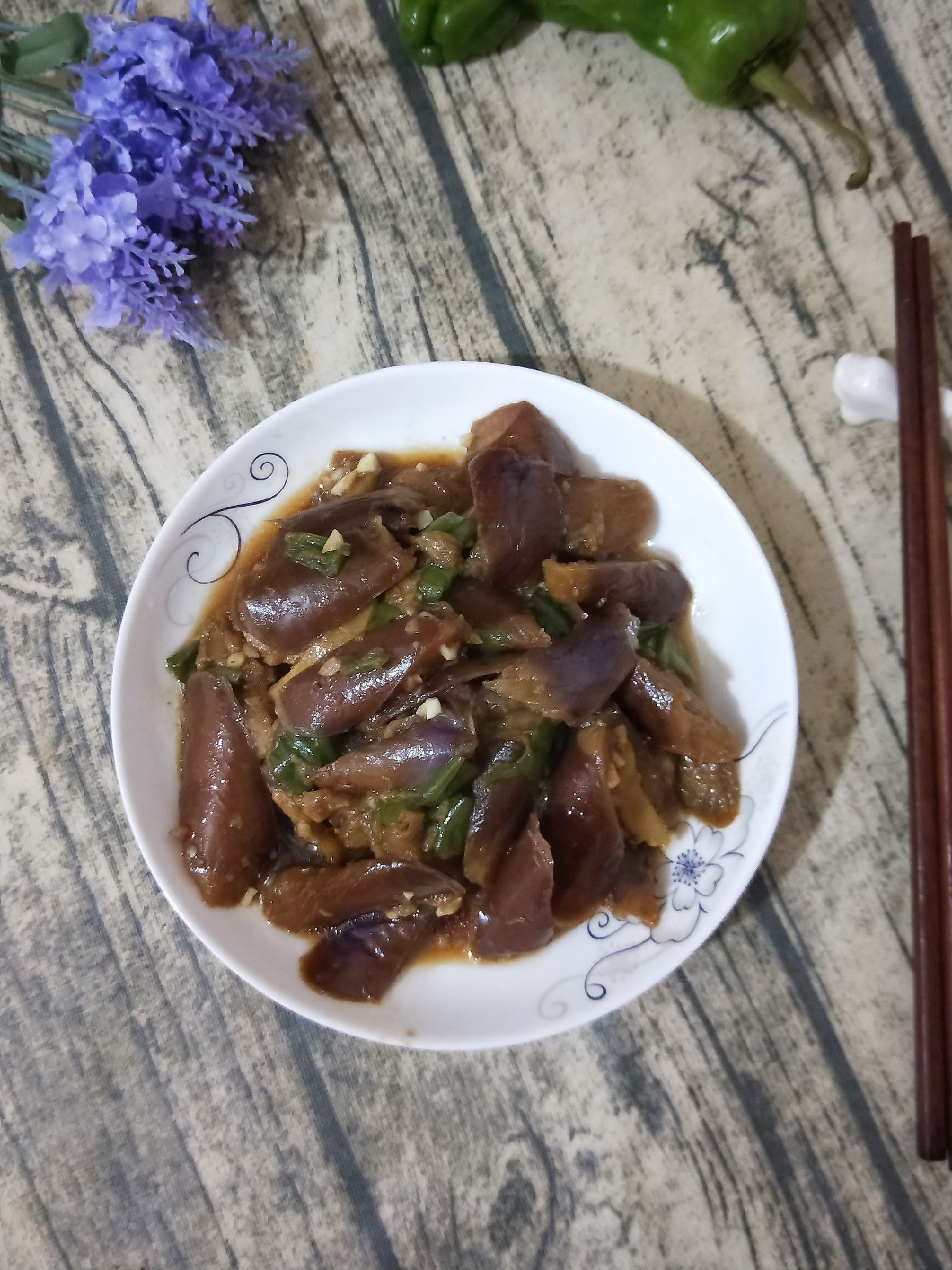 紅燒素茄子的做法-家常味炒菜譜-易網(wǎng)健康養(yǎng)生網(wǎng) 紅燒素茄子的做法-家常味炒菜譜