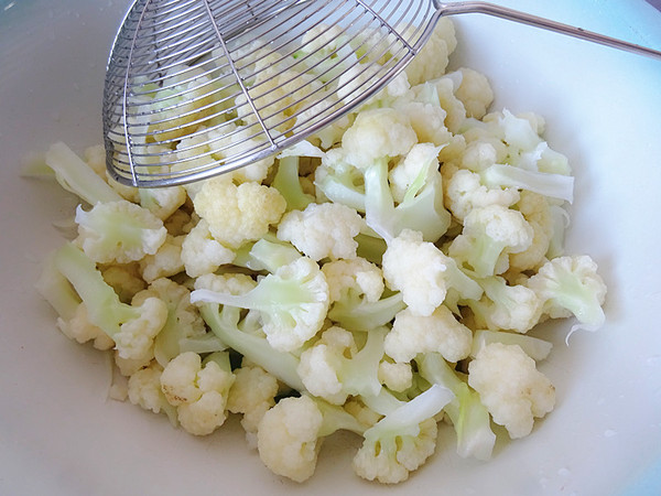 菜花炒雞蛋的做法-其它口味炒菜譜-易網<a href=http://www.fnaogov.cn/ target=_blank class=infotextkey>健康養生</a>網 菜花炒雞蛋的做法-其它口味炒菜譜