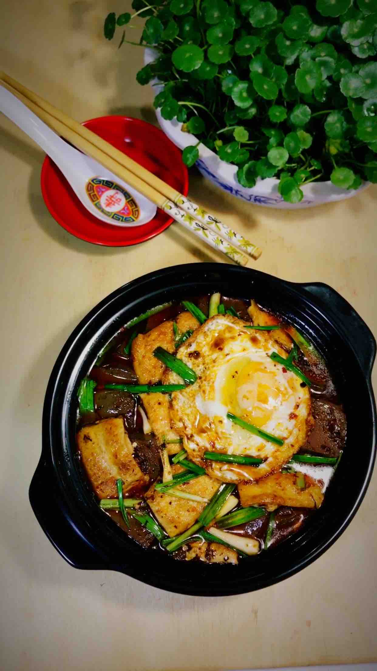 蒜香鴨血焅豆腐的做法-麻辣味砂鍋菜譜-易網(wǎng)健康養(yǎng)生網(wǎng) 蒜香鴨血焅豆腐的做法-麻辣味砂鍋菜譜