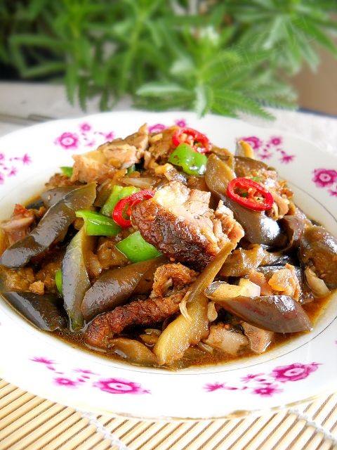 烤鴨燒茄子的做法-家常味燒菜譜