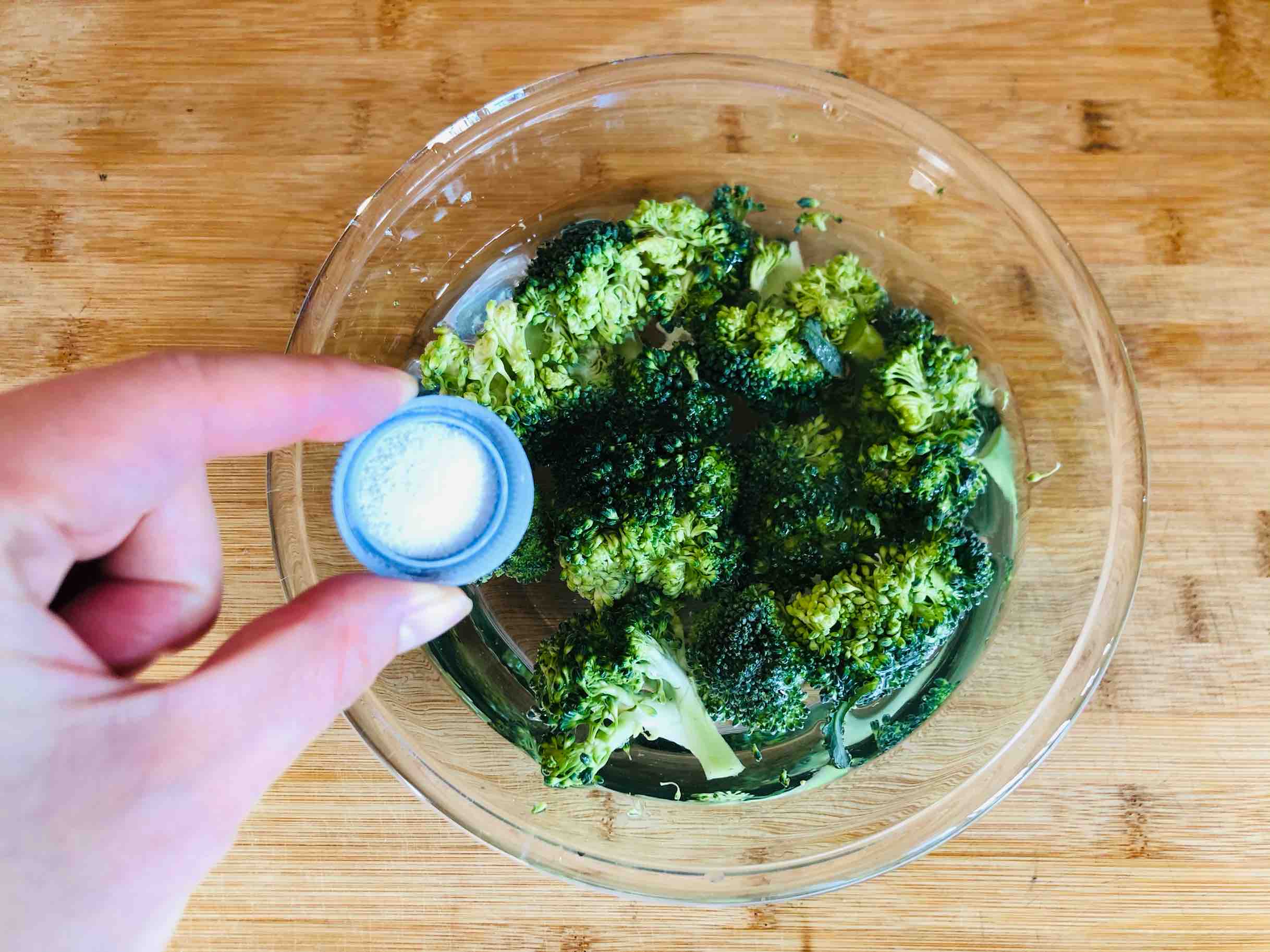 蒜蓉西蘭花的做法-咸鮮味拌菜譜-易網健康養生網 蒜蓉西蘭花的做法-咸鮮味拌菜譜