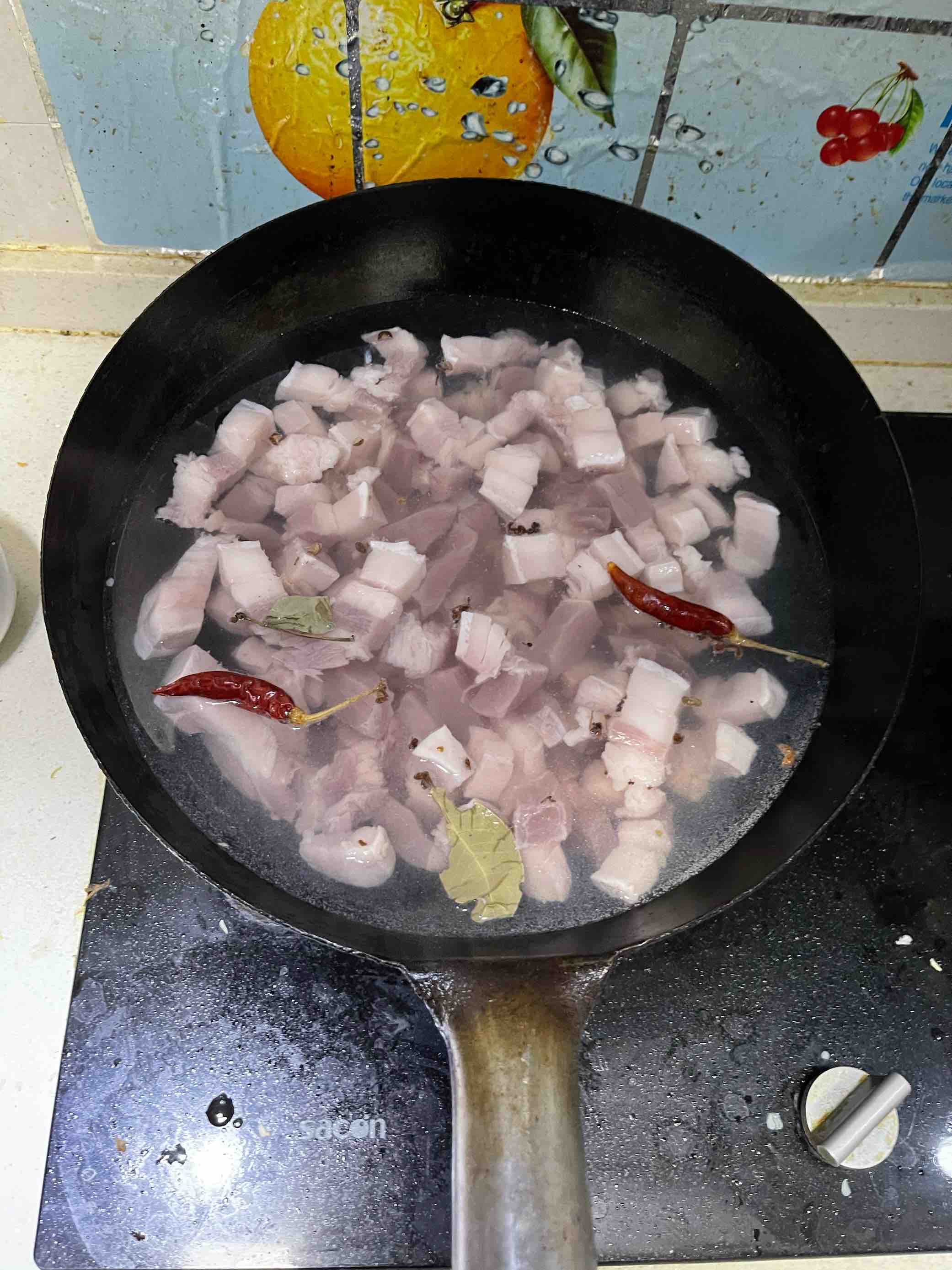 蘇式紅燒肉的做法-家常味砂鍋菜譜-易網<a href=http://www.fnaogov.cn/ target=_blank class=infotextkey>健康養生</a>網 蘇式紅燒肉的做法-家常味砂鍋菜譜