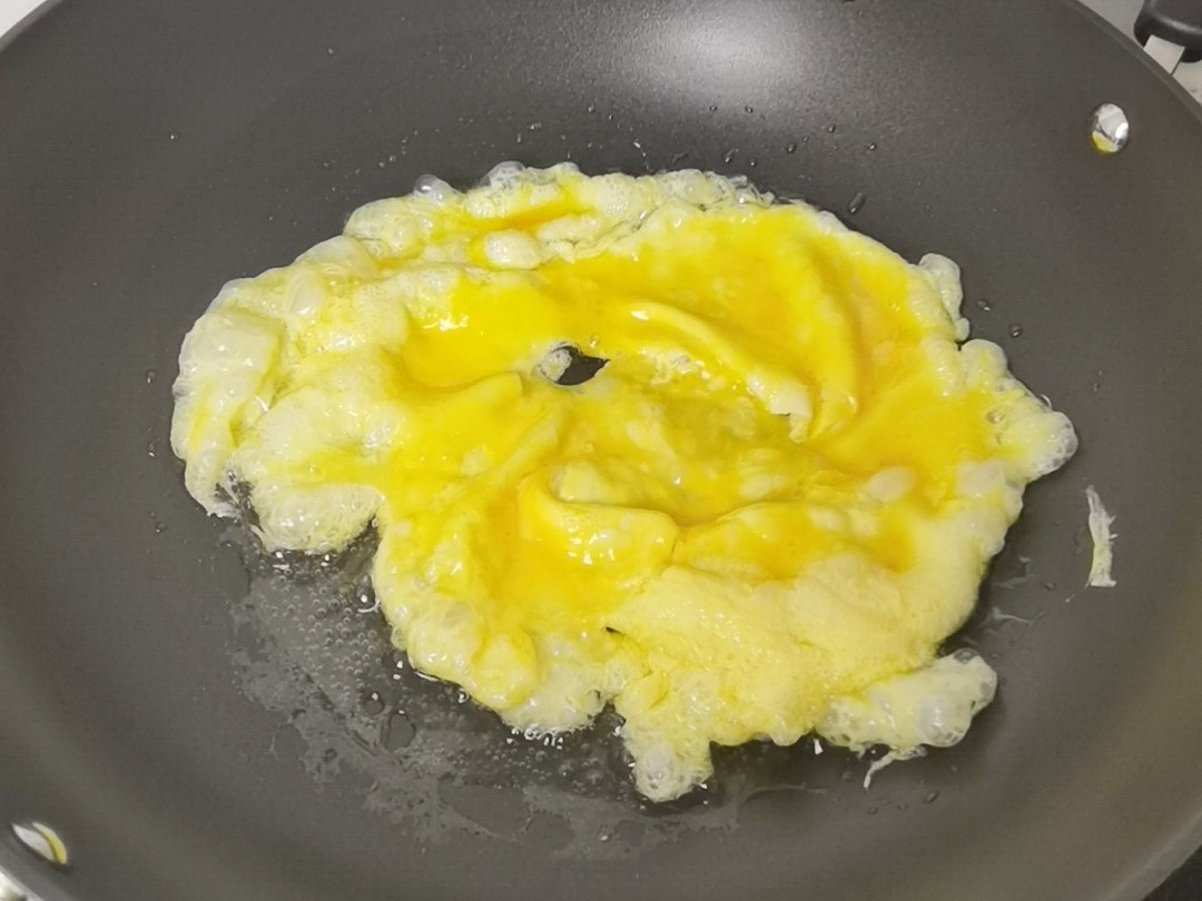 年夜飯素菜也出彩-杏鮑菇炒合菜,闔家歡樂吃著超下飯的做法-香辣味炒菜譜-易網(wǎng)健康養(yǎng)生網(wǎng) 年夜飯素菜也出彩-杏鮑菇炒合菜,闔家歡樂吃著超下飯的做法-香辣味炒菜譜