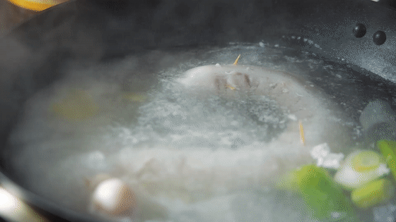 九轉(zhuǎn)大腸的做法-酸甜味燒菜譜