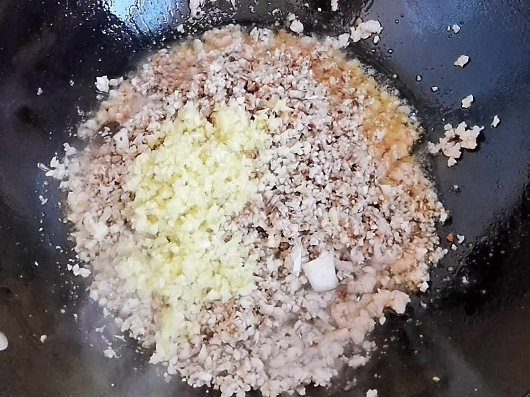 百搭萬能香菇肉醬－1勺醬拌面又拌飯，多吃兩三碗，不是窮是太好吃的做法-咸鮮味炒菜譜