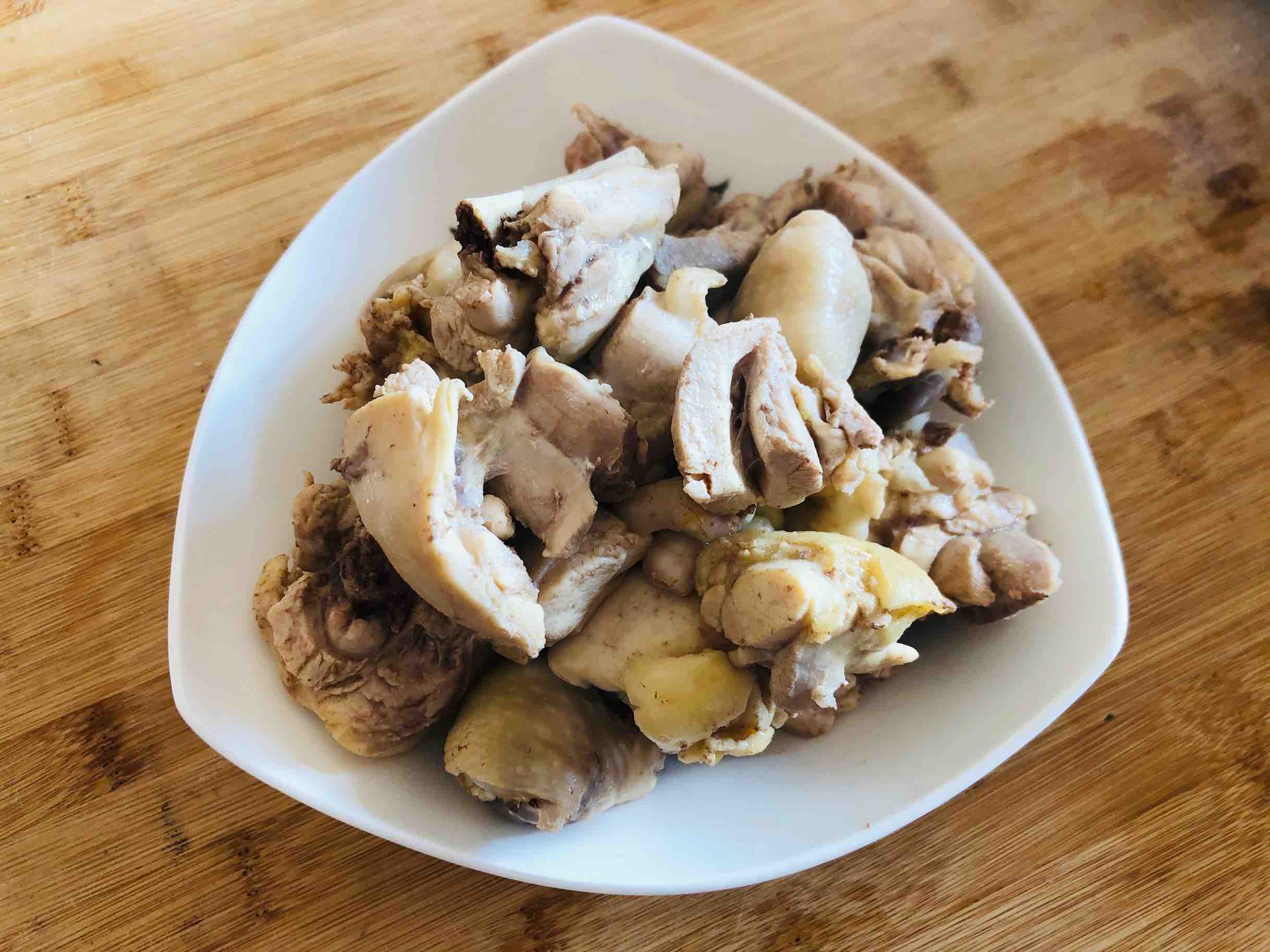 火鍋雞的家常做法，香辣過癮簡單易做，配米飯?zhí)嘛埨驳淖龇?香辣味燒菜譜