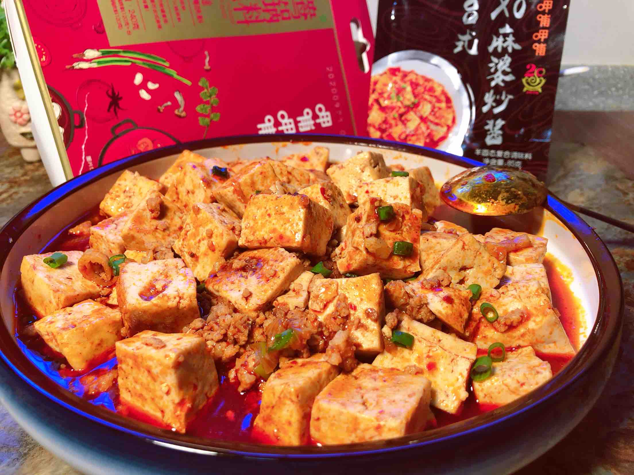 麻婆炒豆腐的做法-麻辣味炒菜譜