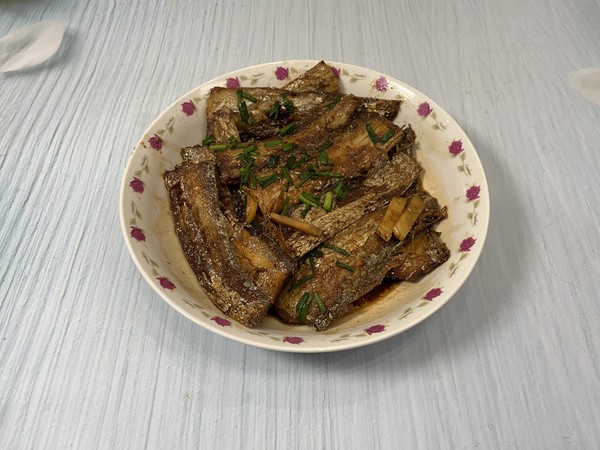 帶魚這樣做,酥脆的連魚骨頭都可以吃的做法-家常味煎菜譜-易網(wǎng)健康養(yǎng)生網(wǎng) 帶魚這樣做,酥脆的連魚骨頭都可以吃的做法-家常味煎菜譜