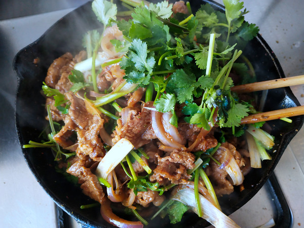 家庭版炙子烤肉的做法-咸鮮味炒菜譜