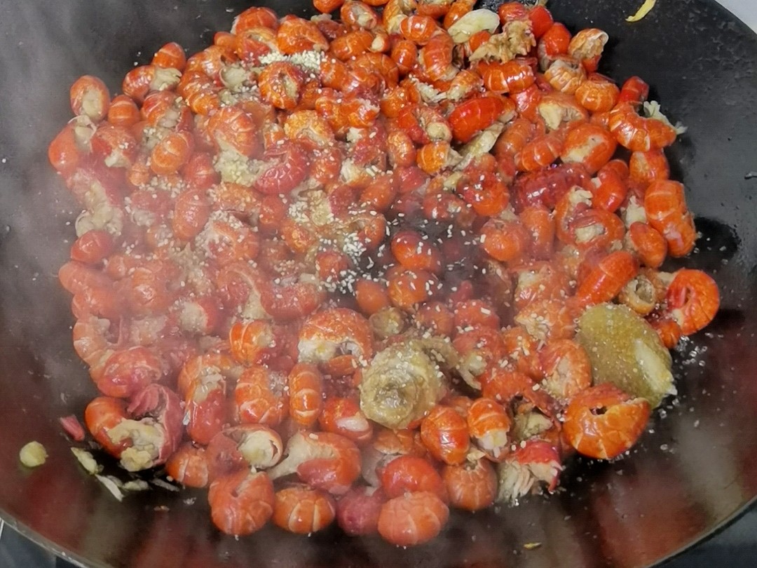 紅火年夜飯－飯店四五十1盤不夠吃，在家20吃到飽的做法-蒜香味炒菜譜