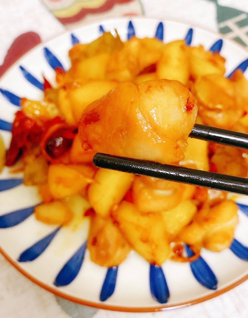 土豆燒雞腿肉的做法-香辣味燒菜譜-易網(wǎng)健康養(yǎng)生網(wǎng) 土豆燒雞腿肉的做法-香辣味燒菜譜