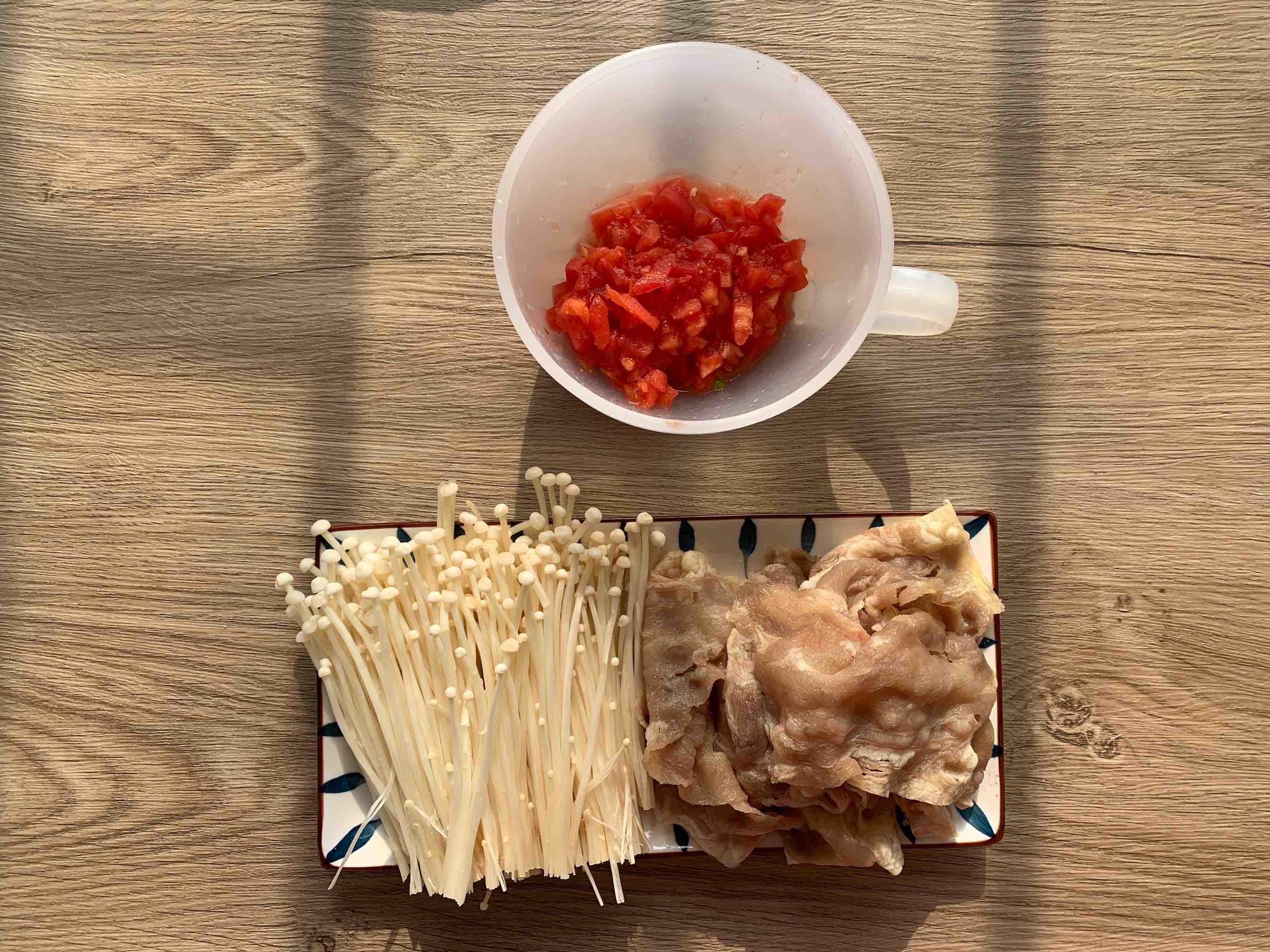 懶人版酸湯肥牛??暖胃下飯的做法-香辣味炒菜譜