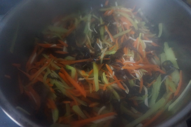 清炒春意繽紛彩蔬的做法-咸鮮味炒菜譜-易網(wǎng)健康養(yǎng)生網(wǎng) 清炒春意繽紛彩蔬的做法-咸鮮味炒菜譜