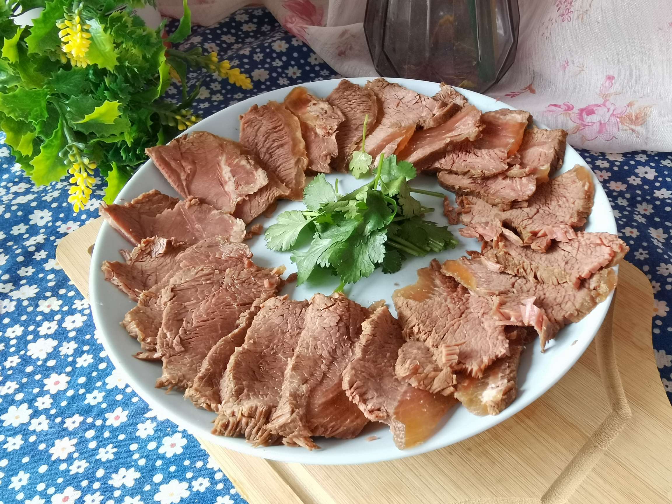 醬燜牛腱子的做法-咸鮮味燉菜譜-易網健康養生網 醬燜牛腱子的做法-咸鮮味燉菜譜