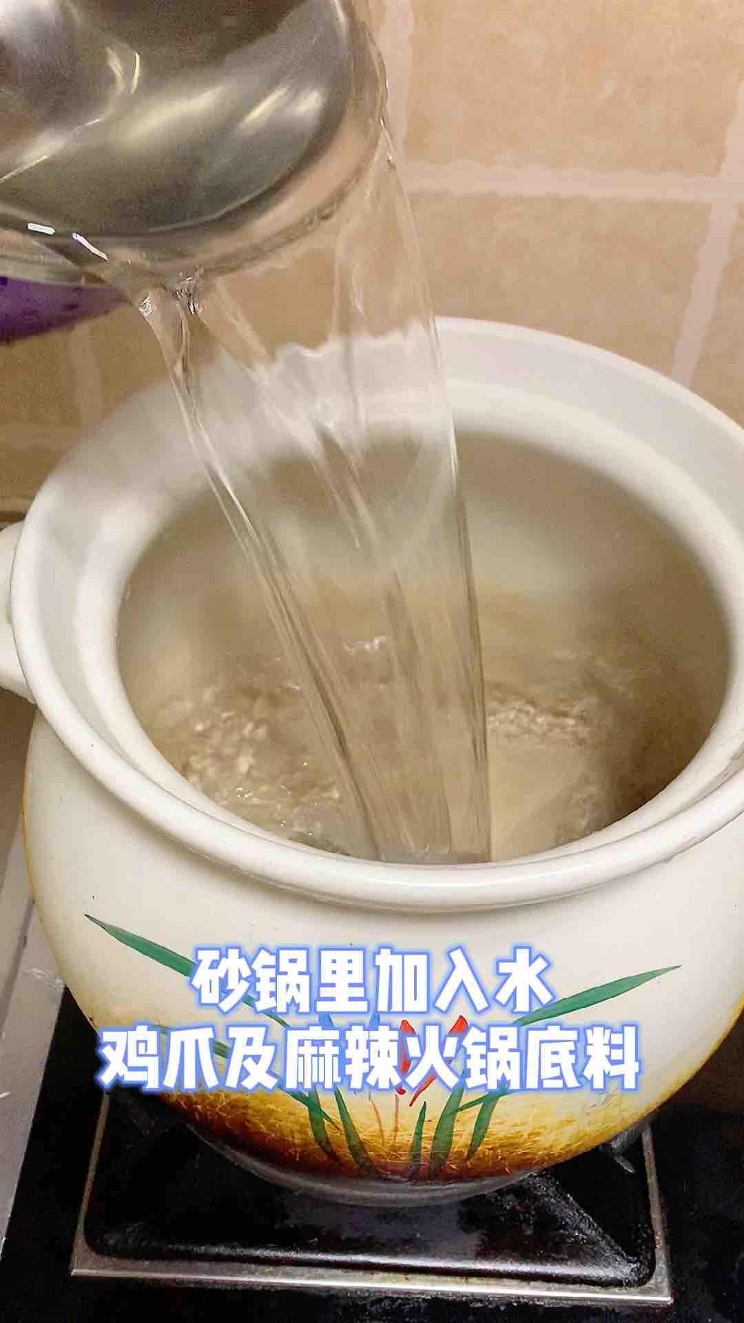 麻辣鹵雞爪，年菜里不可缺少的一道菜的做法-麻辣味鹵菜譜
