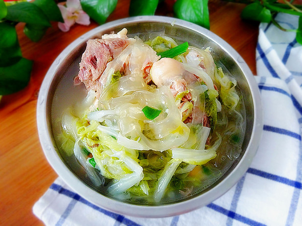 羊骨肉燉白菜的做法-咸鮮味燉菜譜-易網健康養生網 羊骨肉燉白菜的做法-咸鮮味燉菜譜