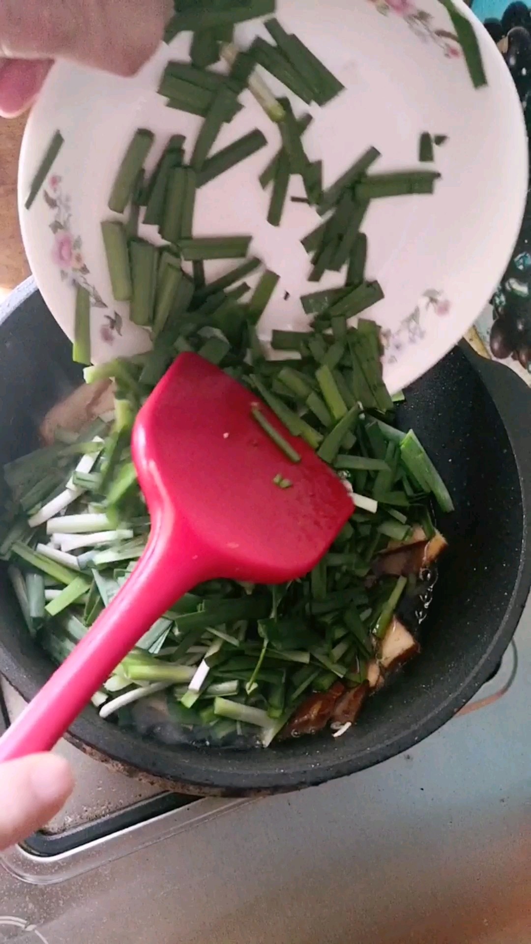 鮮美的味道人人愛，簡單的做法省時(shí)還下飯的做法-家常味炒菜譜