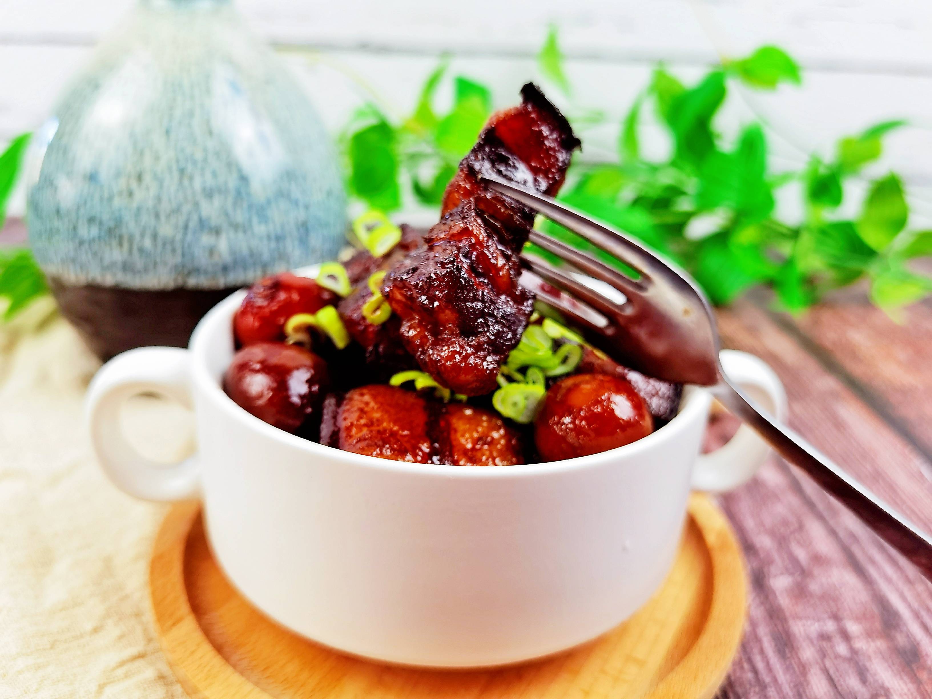 年夜飯“硬菜”-不加1滴水的紅燒肉，入口咂舌仰嘆天的做法-家常味燉菜譜